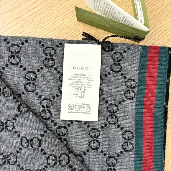 GUCCI 2024 Unisex Wool Tricot GG Monogram Web Solange Scarf in Black/Grey - Picture 7 of 9